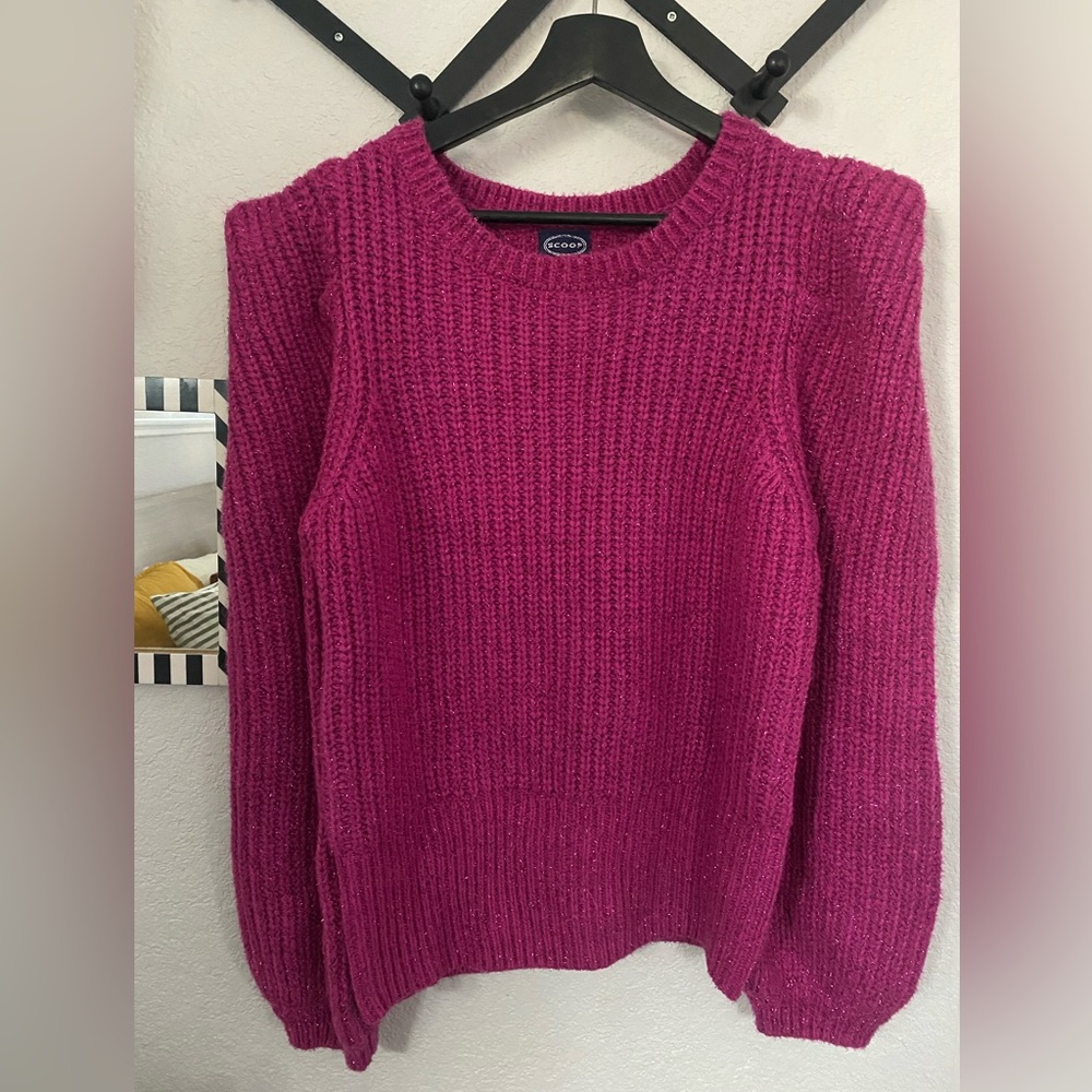 Scoop maroon pink sweater